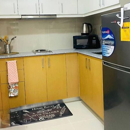 Cosy Executive 1 Bedroom Uptown Parksuites Ultra Fast Internet Manila Eksteriør bilde