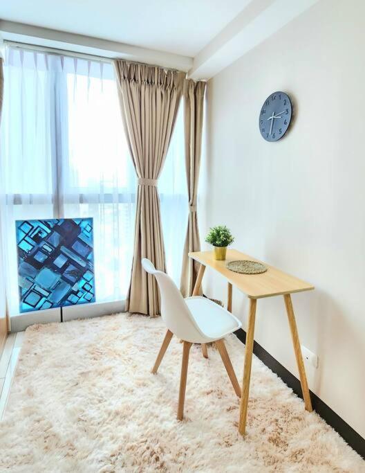 Cosy Executive 1 Bedroom Uptown Parksuites Ultra Fast Internet Manila Eksteriør bilde